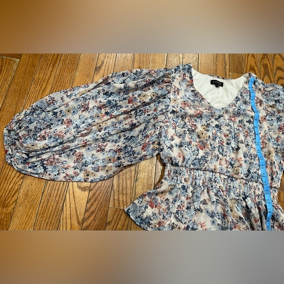 1. State V-Neck Floral Dress in Blue and Cream - Picture 8 of 10